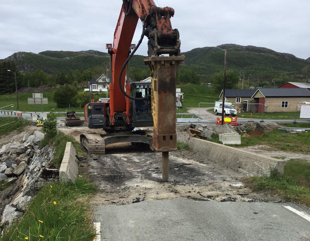Riving av bru over Voldelva, Konsvikosen